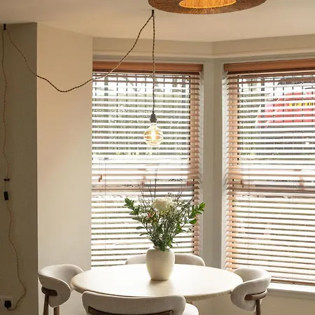 アパート 14 York Place