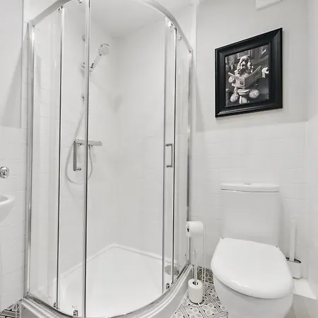 14 York Place ハロゲート